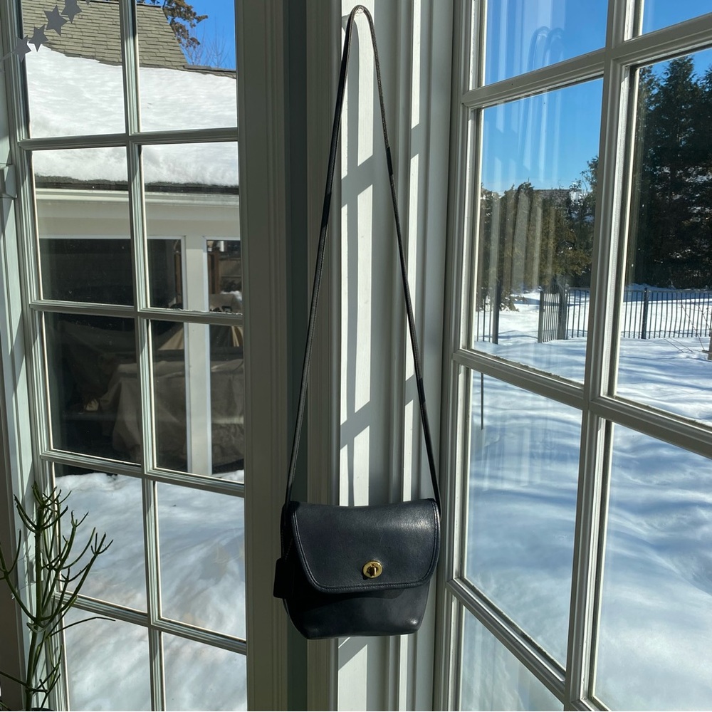 ❌SOLD❌ Vintage Coach Quincy Crossbody | Pre-1994 USA | Black Leather Turnlock - Picture 13 of 16